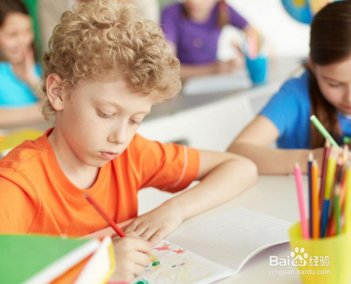 家庭教育中哪些行为对孩子来说是不正确的?