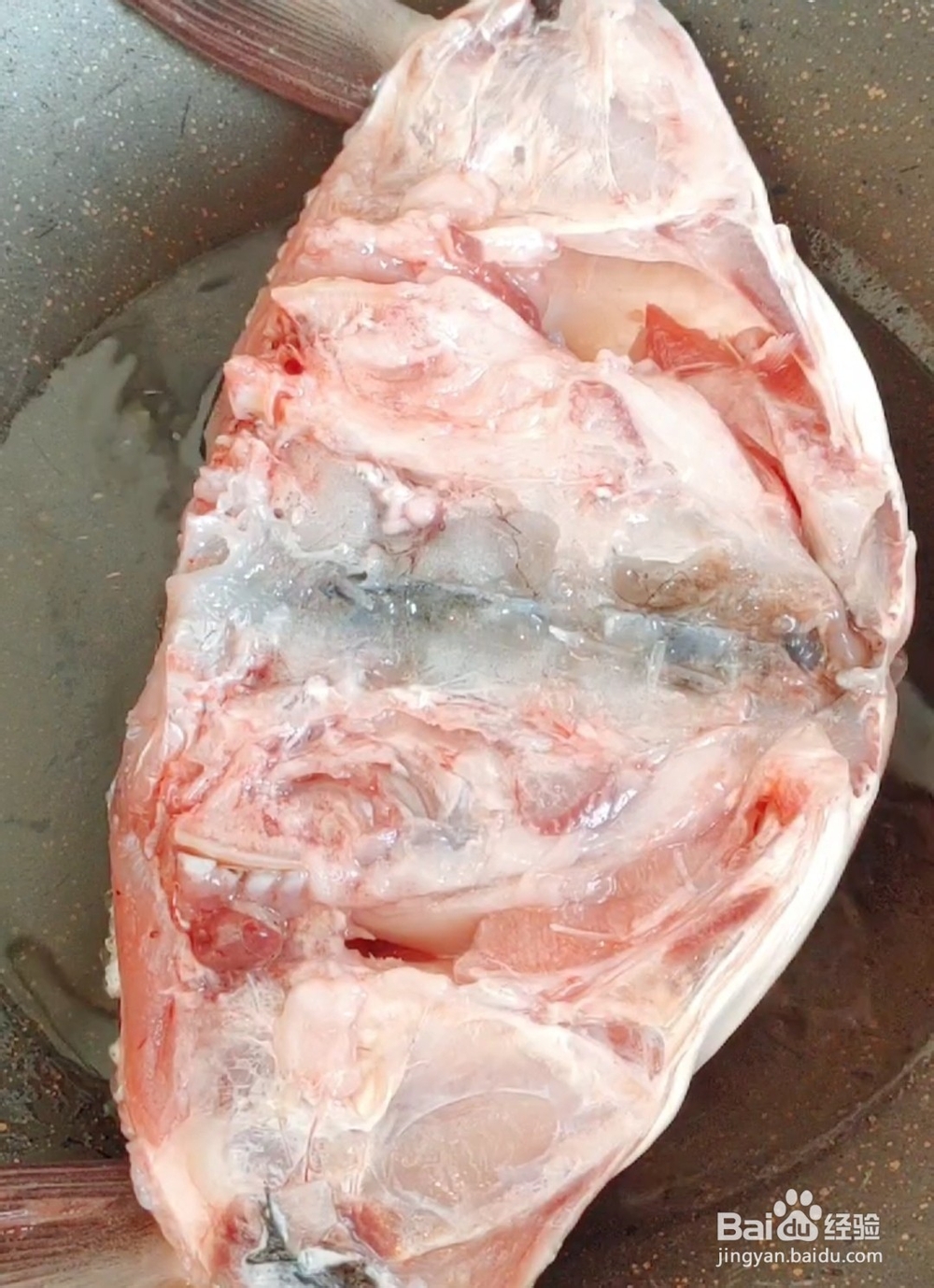 特色新法鱼头泡饼