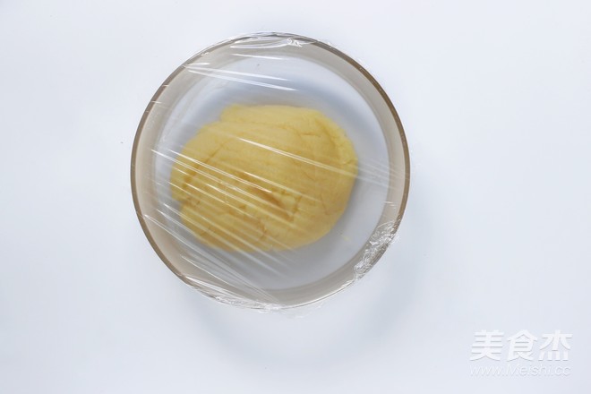 奶黄馅冰皮月饼