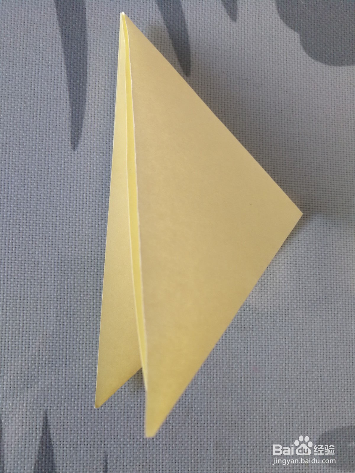 漂亮的彩纸拉花