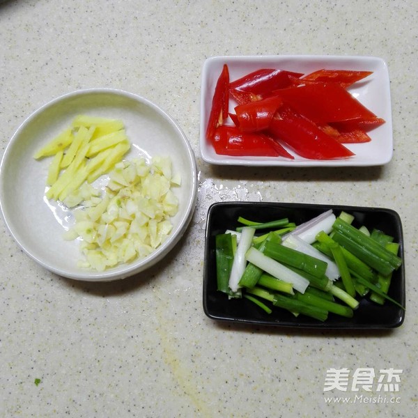 白蘑菇炒牛肉