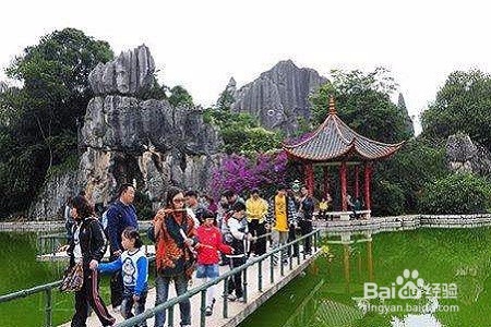 外出旅游时,哪些支出可节省