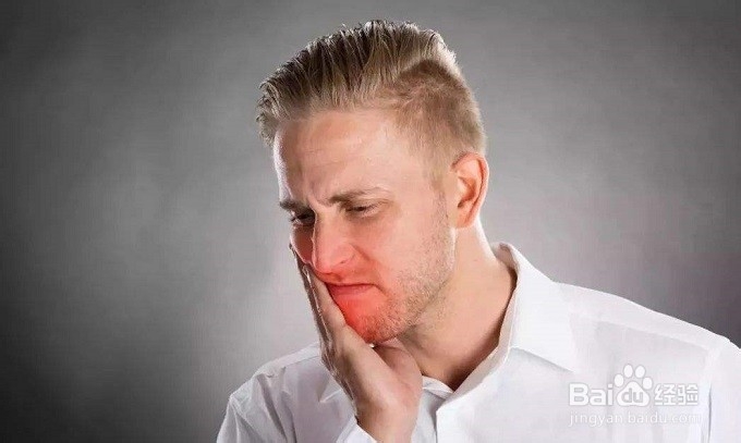 如何缓解口腔溃疡？