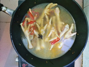 教你怎么做秘制卤鸡爪