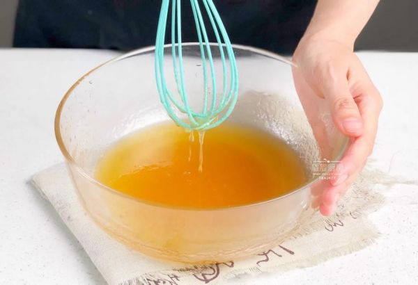 金沙咸蛋黄肉松月饼