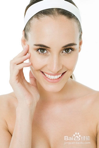 熬夜不熬熊猫眼 快速拯救水泡眼