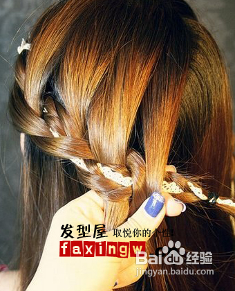 怎样自己动手打理韩式小麻花辫