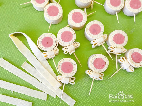 豆皮火腿棒棒糖的做法步骤