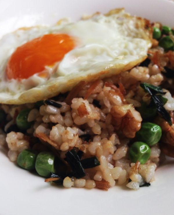 小鱼干核桃炒饭