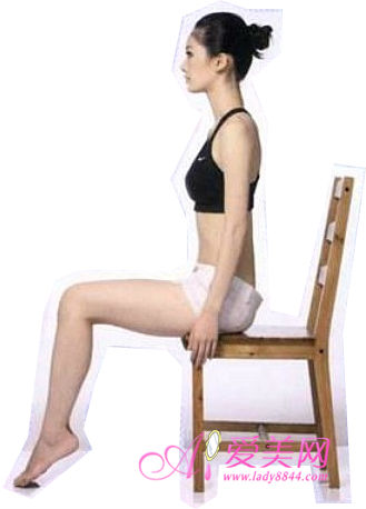<b>瘦腰的最快方法：5分钟快速瘦腰的椅子减肥操</b>