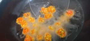 健康养生佳品胡萝卜素丸子的做法