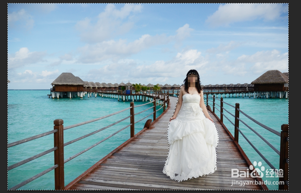 PS如何利用羽化功能使照片过渡更自然？