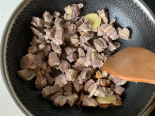 番茄炖牛腩的做法