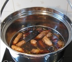 麻辣鸭脖的制作