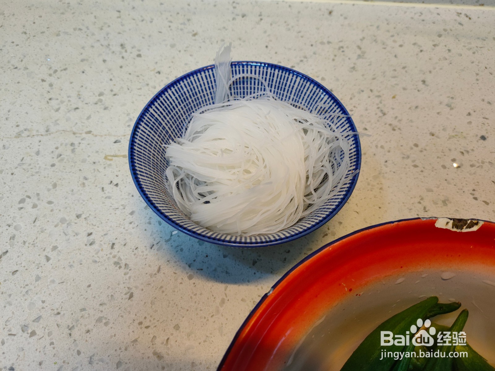 蒜蓉粉丝蒸秋葵的做法