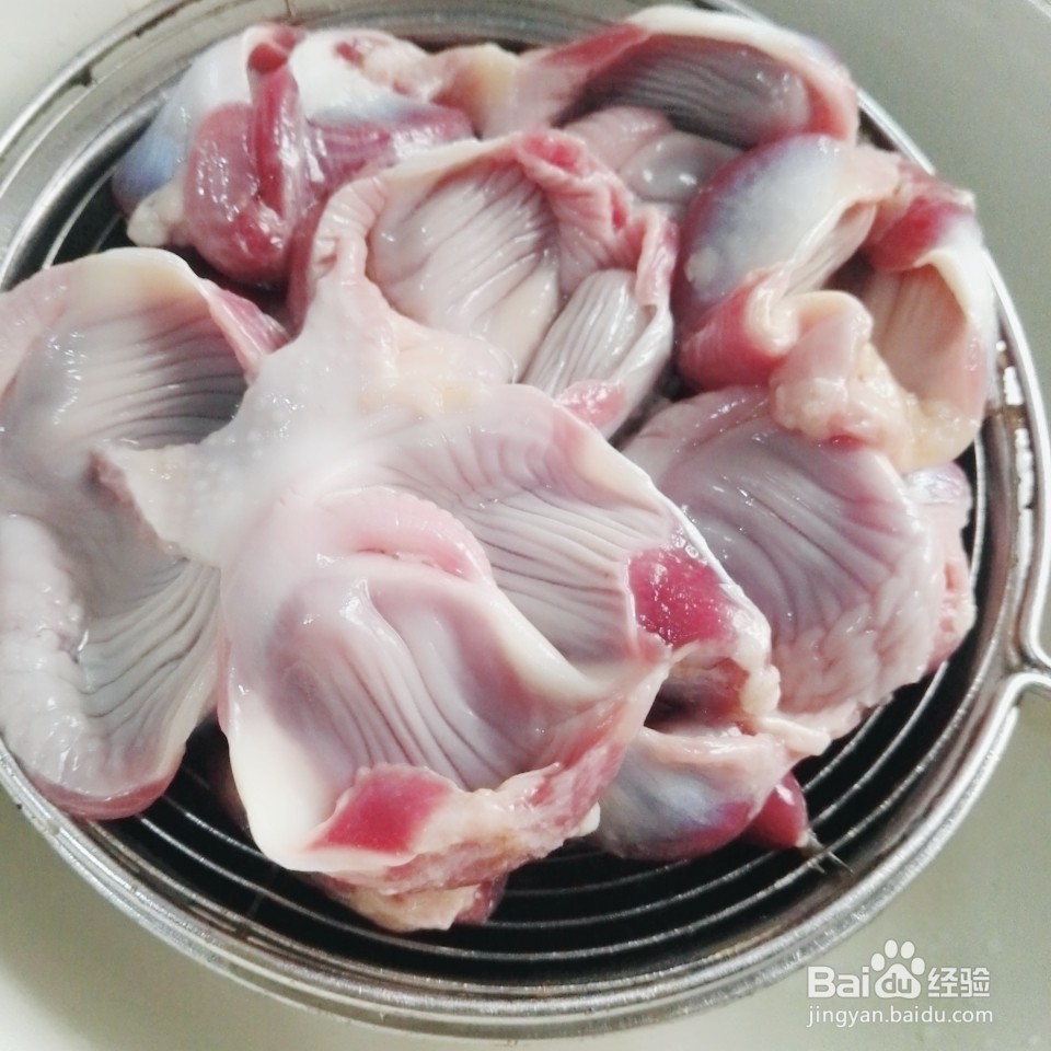 鸡肫炒辣椒的做法