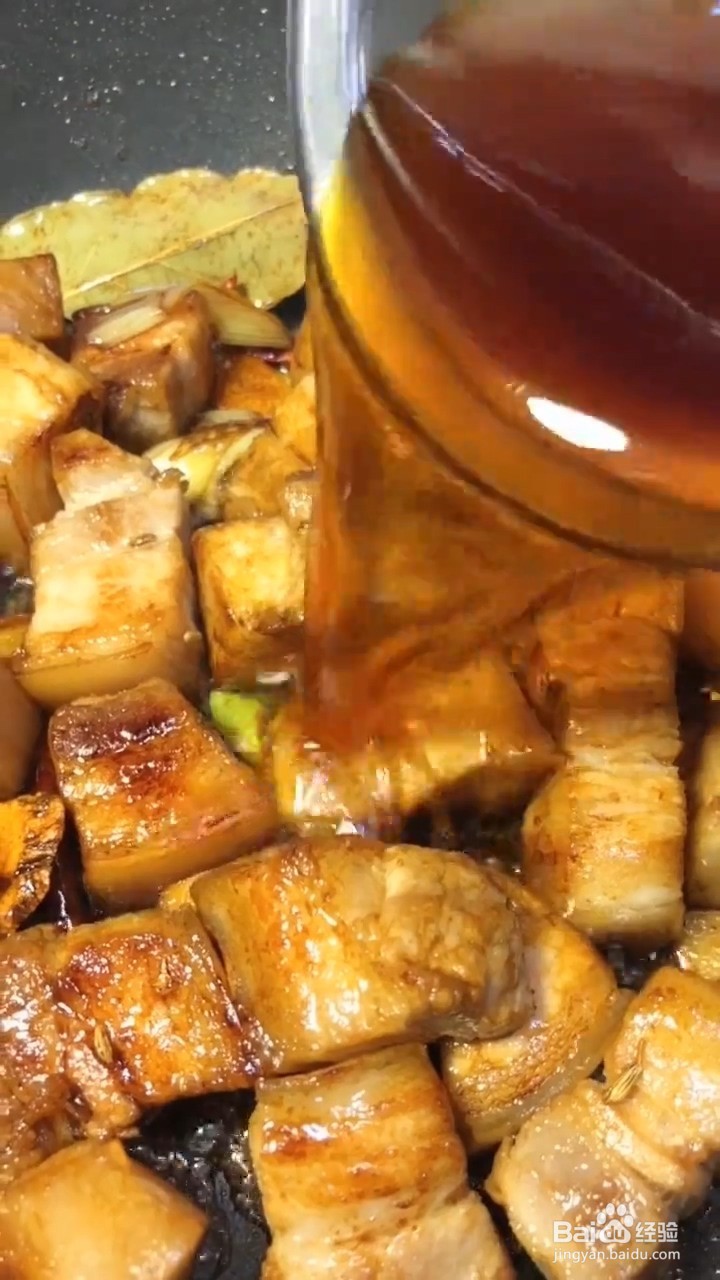 如何制作红烧肉焖蛋