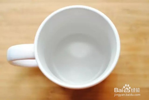 杯子上的茶渍怎么洗掉