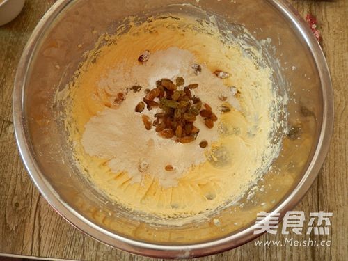 葡萄干磅蛋糕