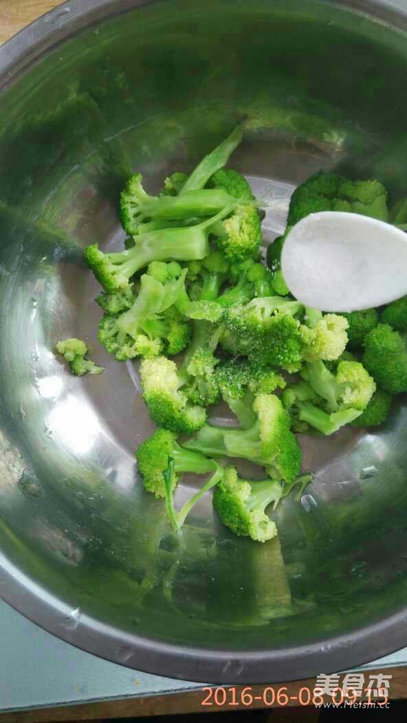 小米肉丸配西兰花
