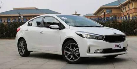 新起亚k3防剐蹭裙边厚厚的是什么