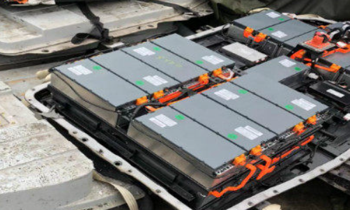 全国有多少新能源汽车车主不知道废旧的锂电池要交给谁处理