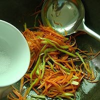 5分钟炒菜——素炒胡萝卜丝