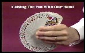 扑克玩牌技巧合扇子怎么玩?