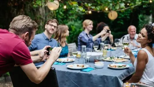 法国能用手吃东西吗