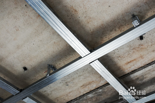 卫生间吊顶的材料怎么选择比较好？