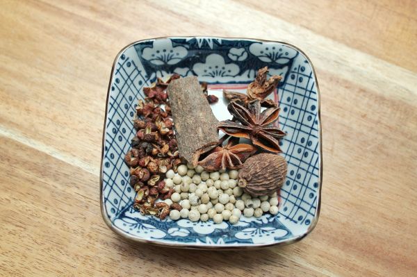 不可辜负的秘制烧猪手