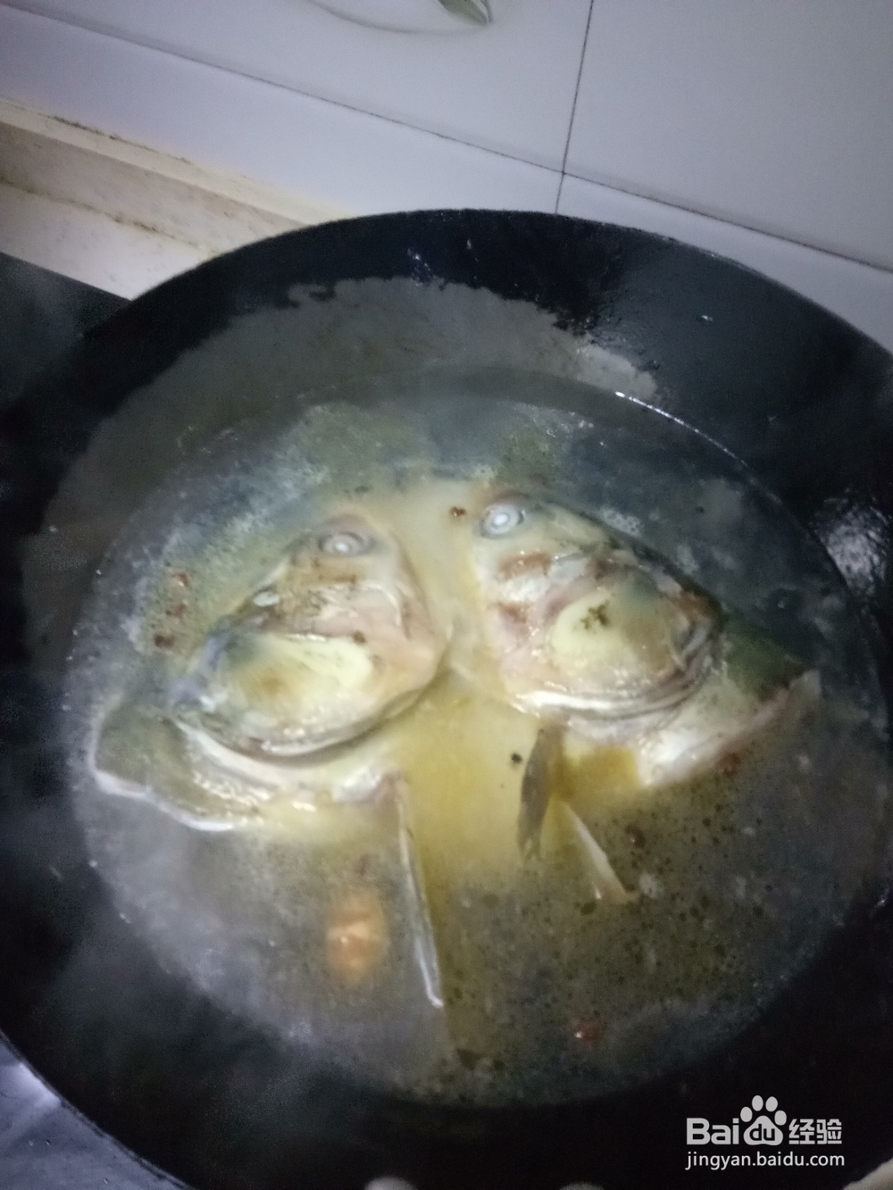 砂锅鱼头豆腐汤