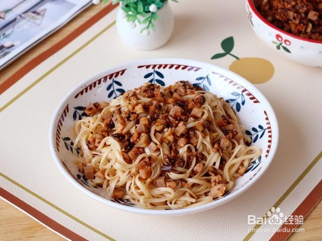 家庭自制午餐肉香菇酱