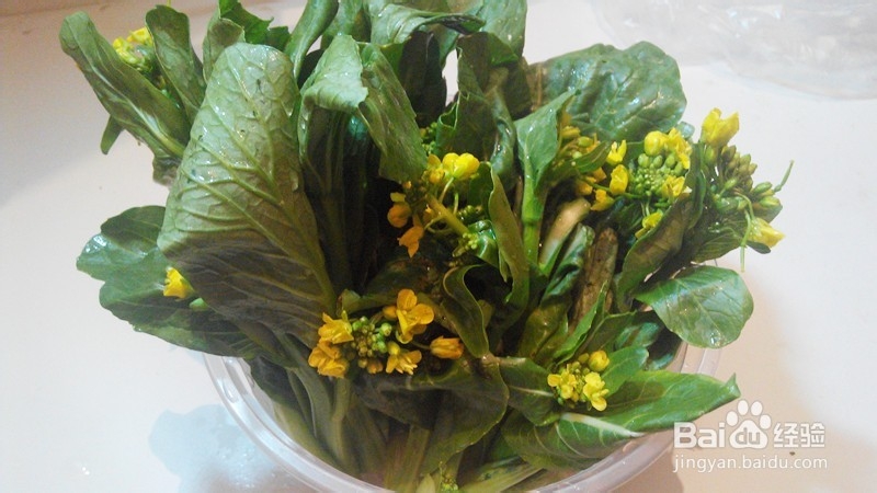 清炒蒜香菜心。