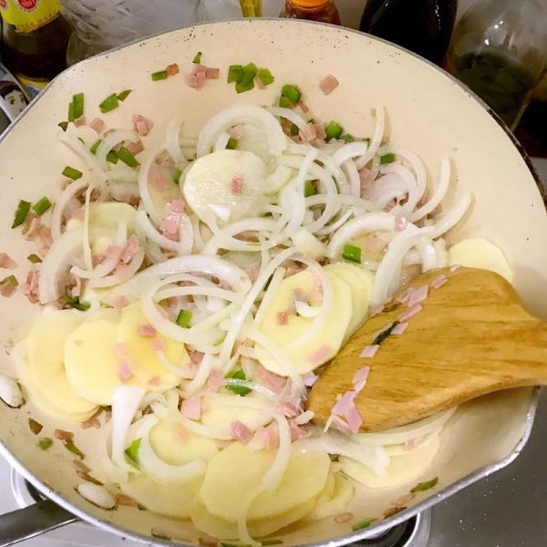 火腿鸡蛋煎土豆