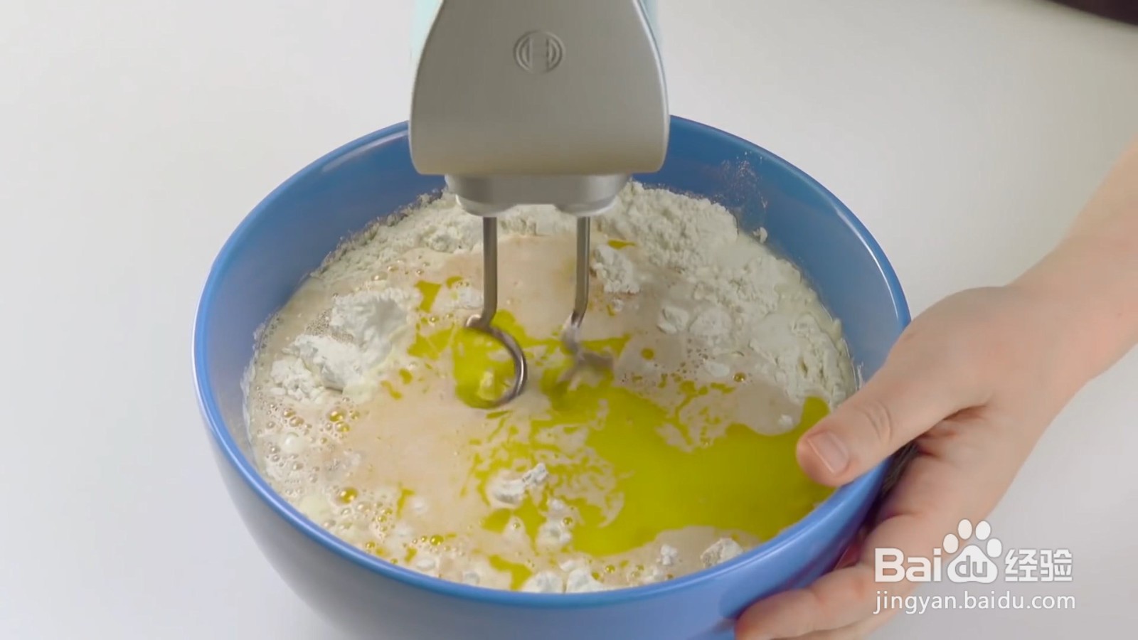 如何制作超大型奶油肉桂卷蛋糕？