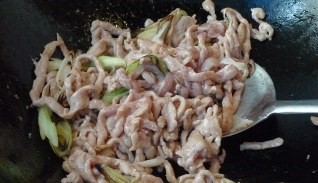 酱爆肉丝的家常做法