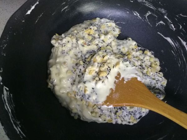 黑芝麻花生牛轧糖