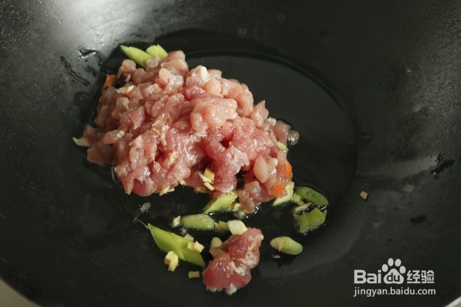 蚕豆焖饭怎么做？