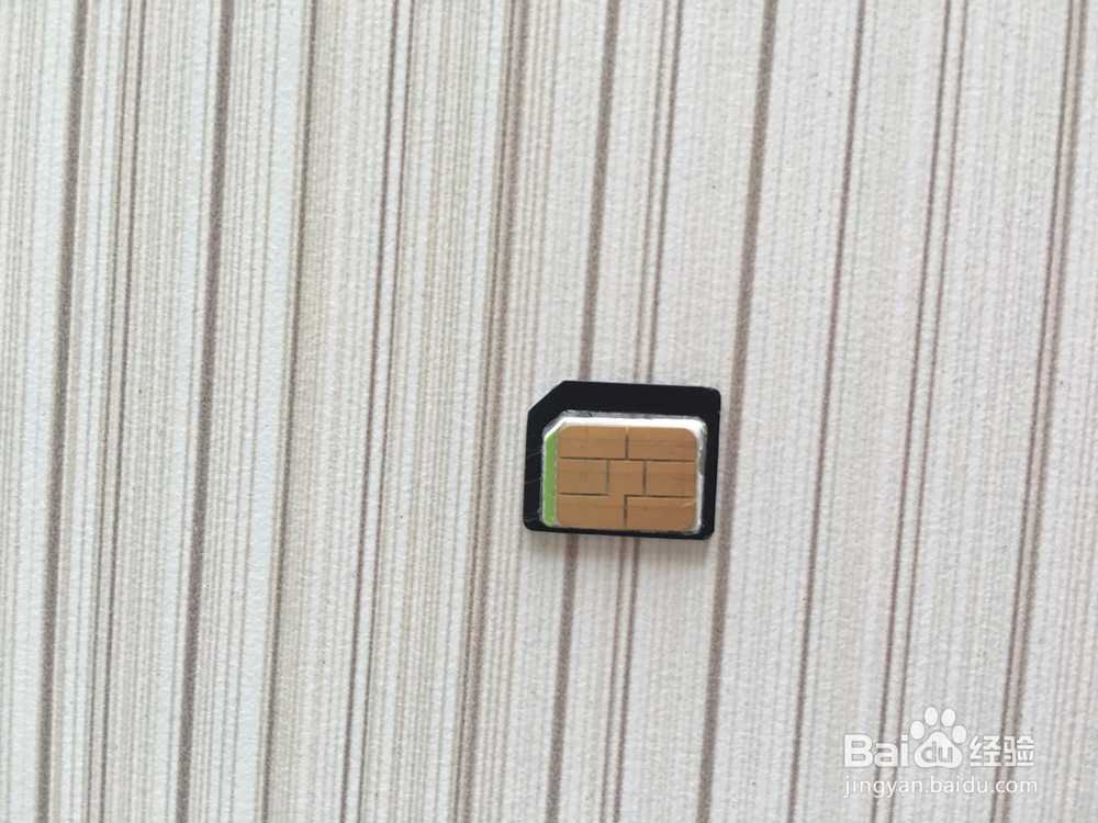 ELARI Nano phone小金条手机如何插卡？