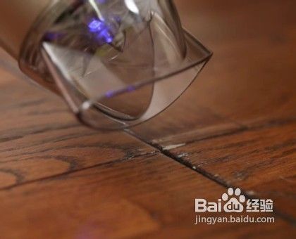 如何清洁地板缝隙