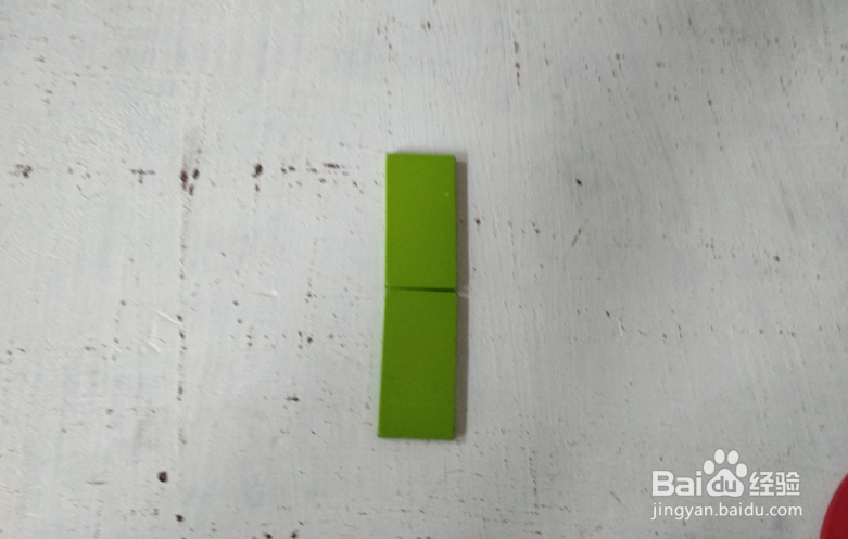 用智力拼板怎样拼一只爬行的海螃蟹?