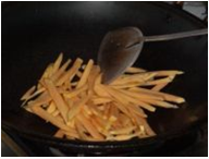 糖醋红薯条最好吃的做法