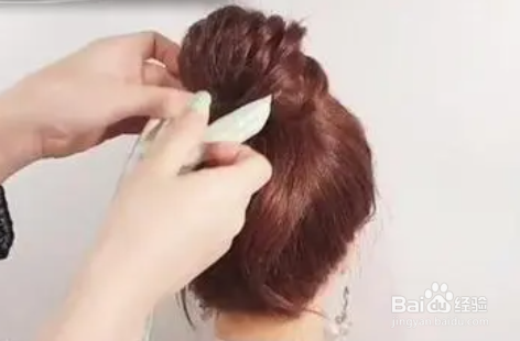 舞蹈发型怎么扎
