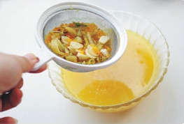 【酸汤金针肥牛】无法抗拒的酸辣诱惑 点赞哦