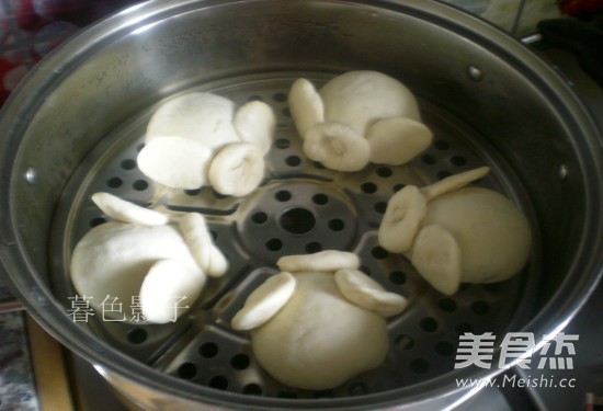 小猪豆沙包的做法