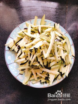 健康养生佳品鱼香茄子的做法