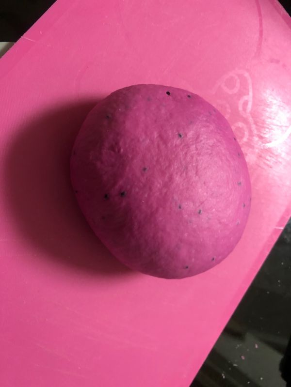 火龙果麻薯软欧包