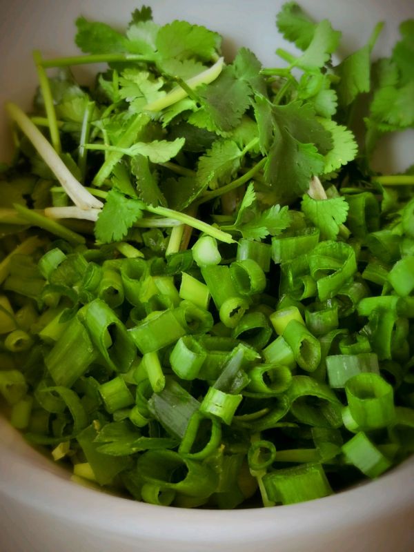 香菇肉丁凉拌面