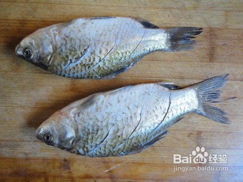 清蒸鲫鱼的做法